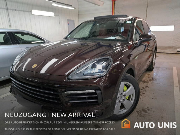 Buy Porsche Cayenne | 3.0 Plug-In| Automatik from Germany, price 59381 €| photo №1 | AutoUnis.de in Germany