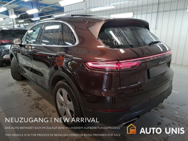 Buy Porsche Cayenne | 3.0 Plug-In| Automatik from Germany, price 59381 €| photo №3 | AutoUnis.de in Germany