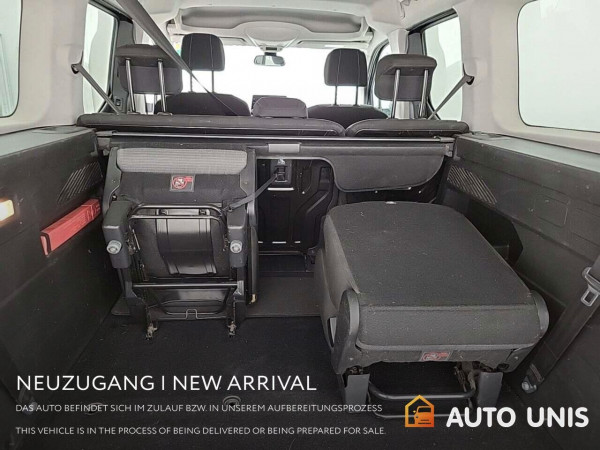 Buy Toyota PROACE CITY Verso 1.5 Diesel | 7 Sitzer from Germany, price 24871 €| photo №13 | AutoUnis.de in Germany