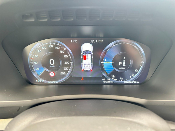 Volvo XC90 | 2.0 Plug-In | T8 | AWD | Momentum Pro gebraucht kaufen in Deutschland Preis 34391 € | foto №14 | AutoUnis.de auf Deutsch