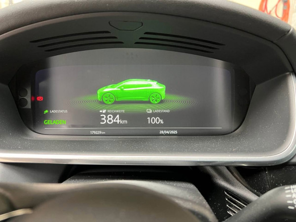 Buy Jaguar I-Pace | EV400 | AWD | SE from Germany, price 21301 €| photo №19 | AutoUnis.de in Germany