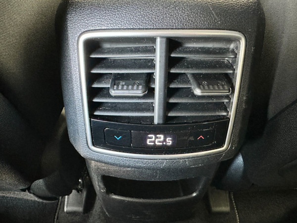 Kia Sportage Hybrid | Navi Cam LED | 1.Hand VAT gebraucht kaufen in Deutschland Preis 14400 € | foto №18 | AutoUnis.de auf Deutsch