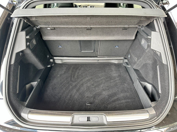 Buy DS Automobiles DS 7 Crossback Performance Line from Germany, price 15900 €| photo №23 | AutoUnis.de in Germany