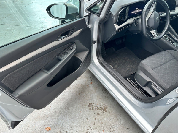 Volkswagen Golf VIII Variant Active TGI gebraucht kaufen in Deutschland Preis 16400 € | foto №17 | AutoUnis.de auf Deutsch