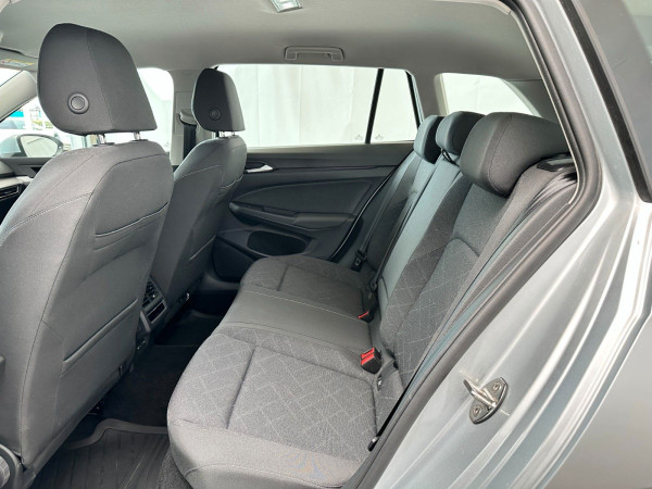 Volkswagen Golf VIII Variant Active TGI gebraucht kaufen in Deutschland Preis 16400 € | foto №10 | AutoUnis.de auf Deutsch