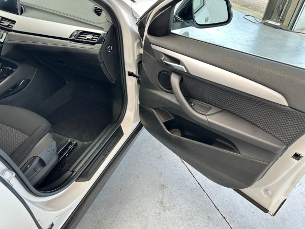 BMW X2 sDrive18i Benzin Aut | Navi Cam LED | 1.Hand gebraucht kaufen in Deutschland Preis 14900 € | foto №20 | AutoUnis.de auf Deutsch