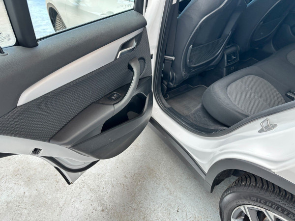 BMW X2 sDrive18i Benzin Aut | Navi Cam LED | 1.Hand gebraucht kaufen in Deutschland Preis 15400 € | foto №20 | AutoUnis.de auf Deutsch