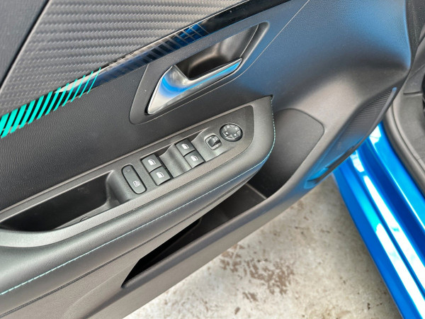 Peugeot 208 Allure Pack gebraucht kaufen in Deutschland Preis 11500 € | foto №8 | AutoUnis.de auf Deutsch