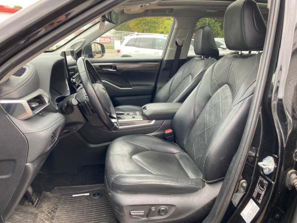 Toyota Highlander Hybrid E-CVT AWD-I gebraucht kaufen in Deutschland Preis 28900 € | foto №10 | AutoUnis.de auf Deutsch