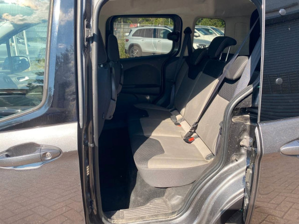 Ford Tourneo Courier Trend gebraucht kaufen in Deutschland Preis 9400 € | foto №16 | AutoUnis.de auf Deutsch