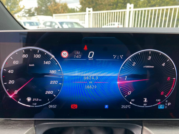 Mercedes-Benz V 250 d 4MATIC lang AVANTGARDE gebraucht kaufen in Deutschland Preis 59900 € | foto №12 | AutoUnis.de auf Deutsch