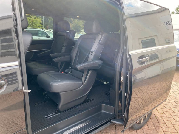 Mercedes-Benz V 250 d 4MATIC lang AVANTGARDE gebraucht kaufen in Deutschland Preis 59900 € | foto №21 | AutoUnis.de auf Deutsch